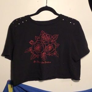 cropped black rose “no chance for romance” t-shirt